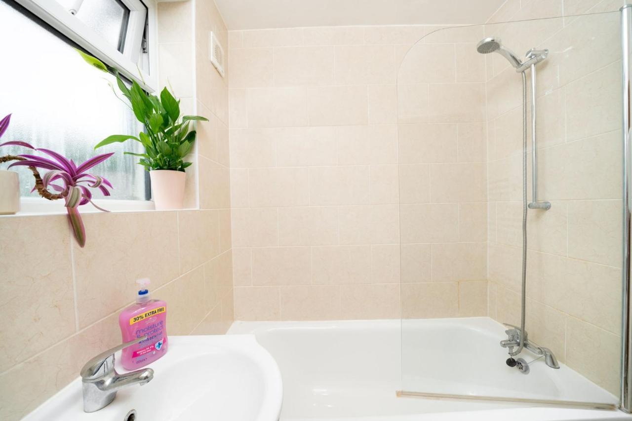 לונדון F5 Private Double Room מראה חיצוני תמונה